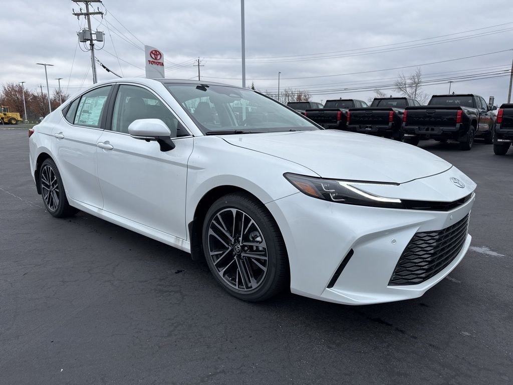 2025 Toyota Camry XLE - Photo 6