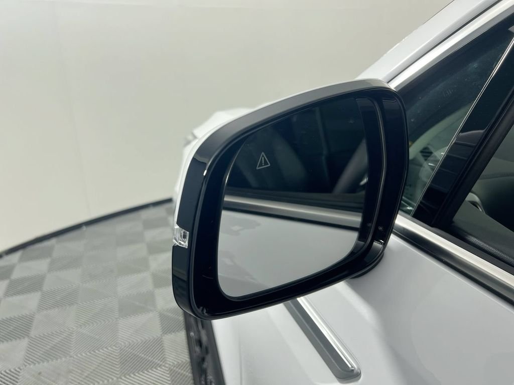 New 2026 Glacial White Pearl Kia S image 10