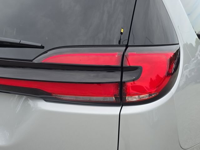 2026 Chrysler Pacifica Select - Photo 8