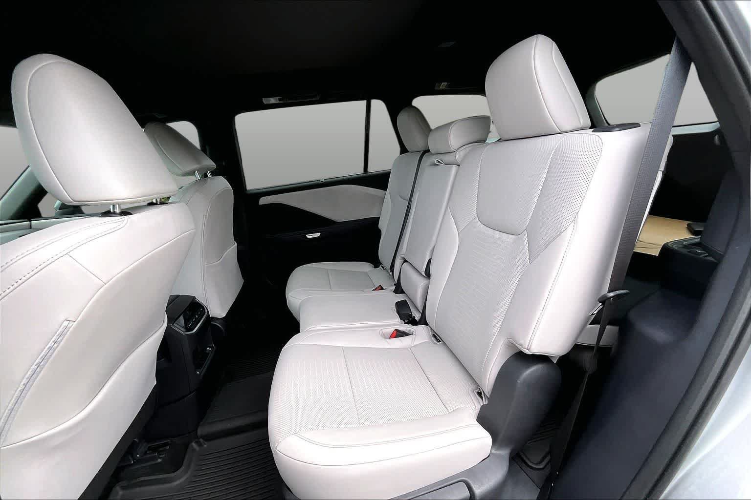 Certified Used 2025 CELESTIAL SILVER Lexus Premium image 20