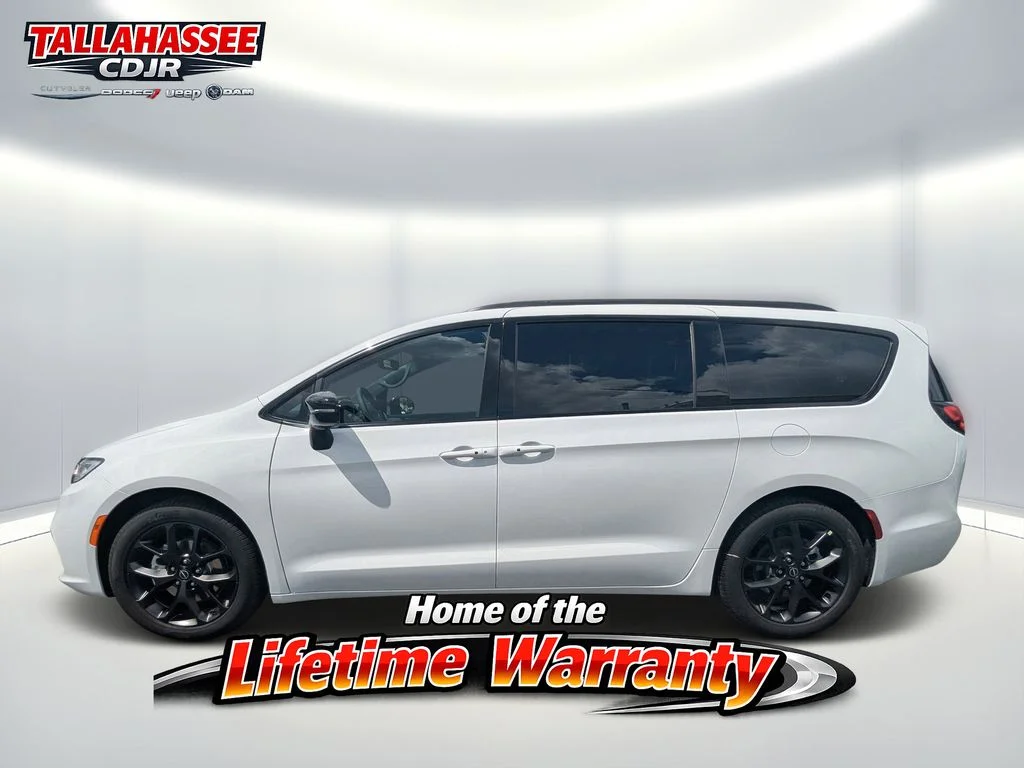 2026 Chrysler Pacifica Limited - Photo 6
