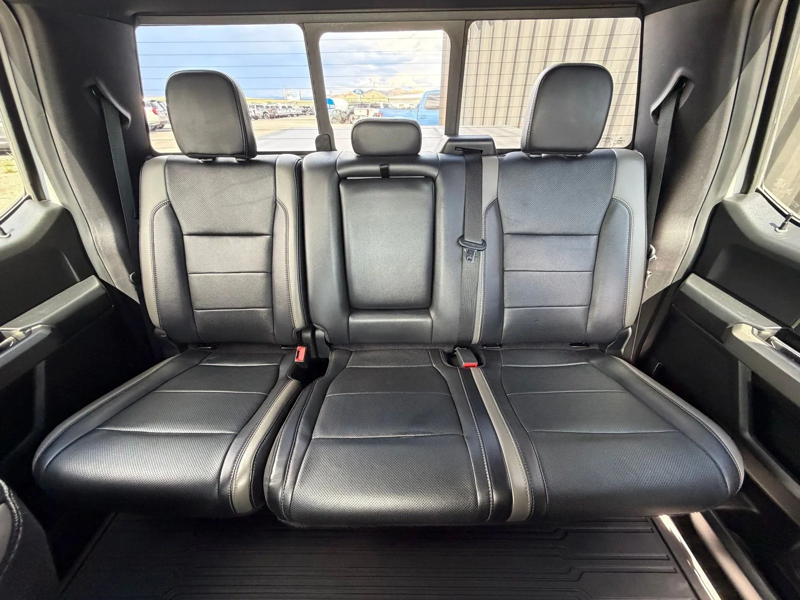 Used 2018 White Ford Raptor image 26