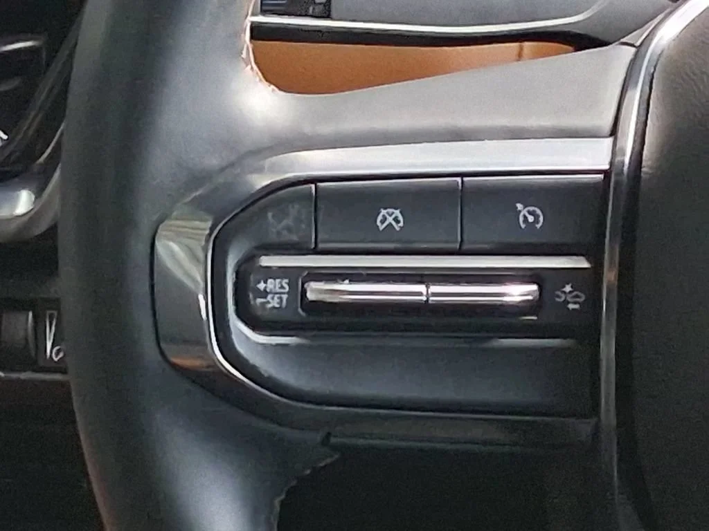 Used 2024 Sterling Metallic GMC AT4 image 11