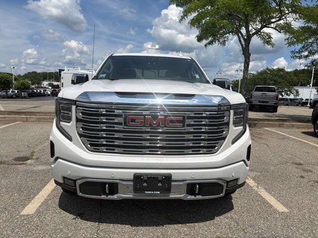 Used 2024 White Frost Tricoat GMC Denali image 3