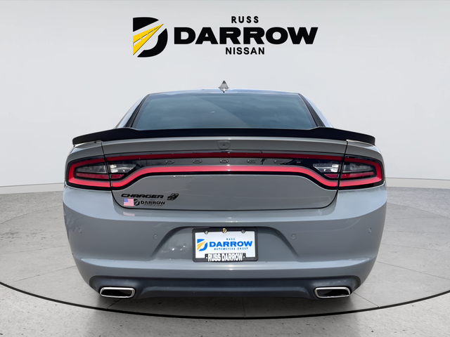 Used 2023 Gray Dodge SXT image 4