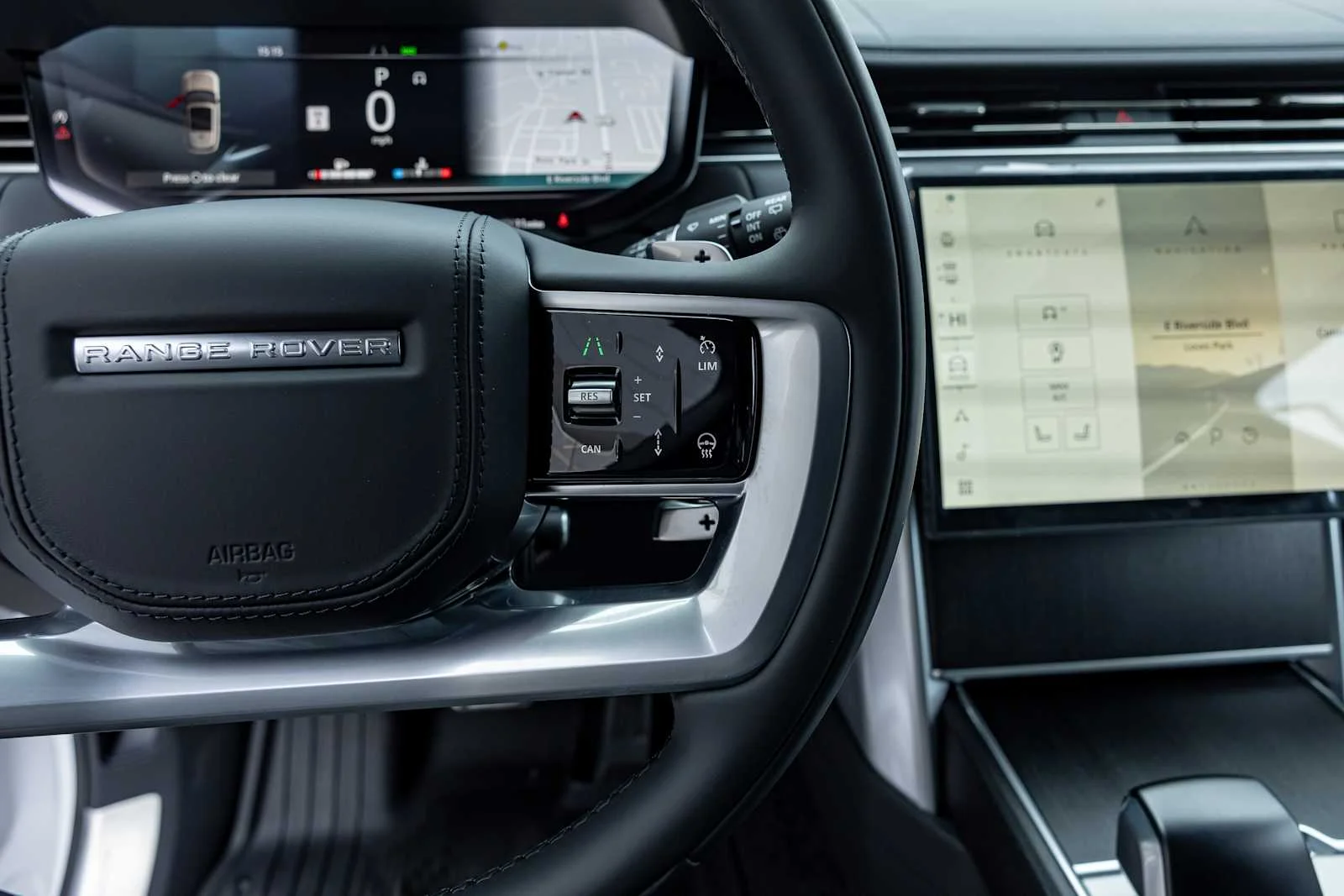 2026 Land Rover Range Rover SV - Photo 16