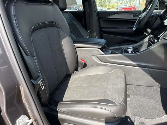 New 2025 Gray Jeep Altitude X image 25