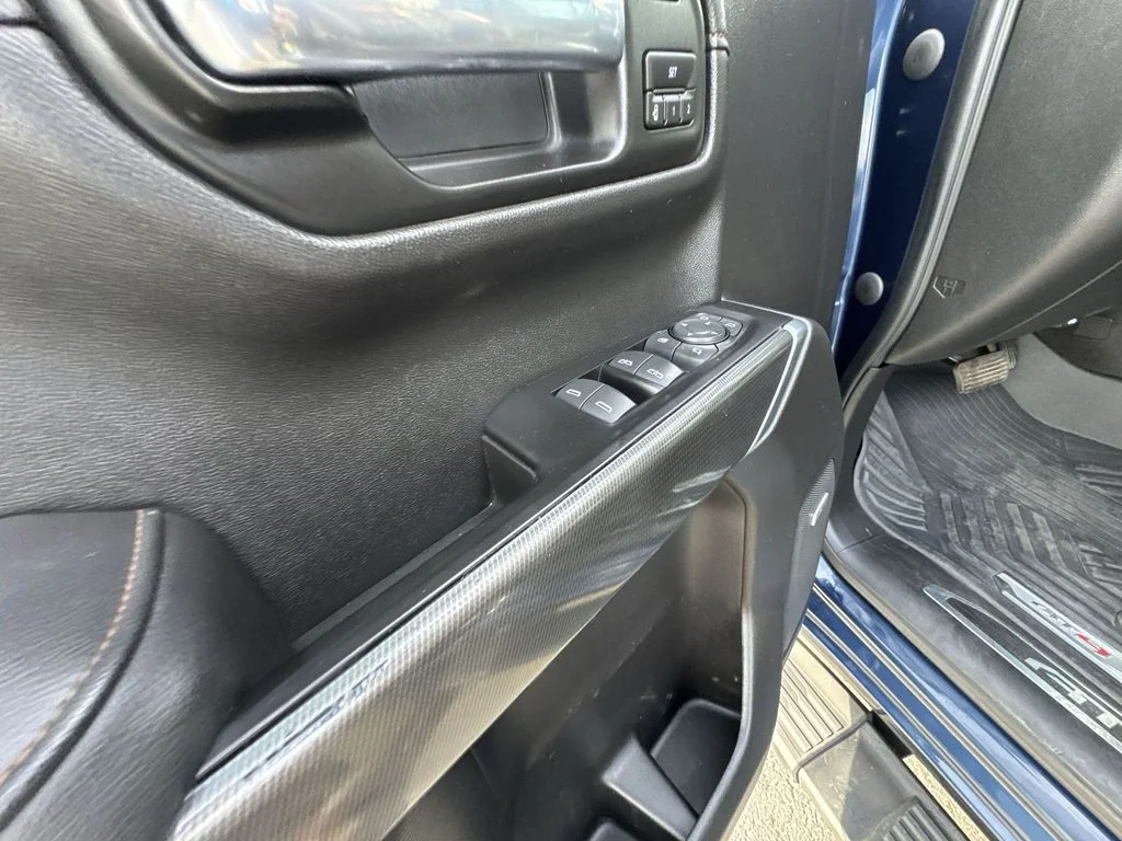 Used 2020 Blue GMC AT4 image 23