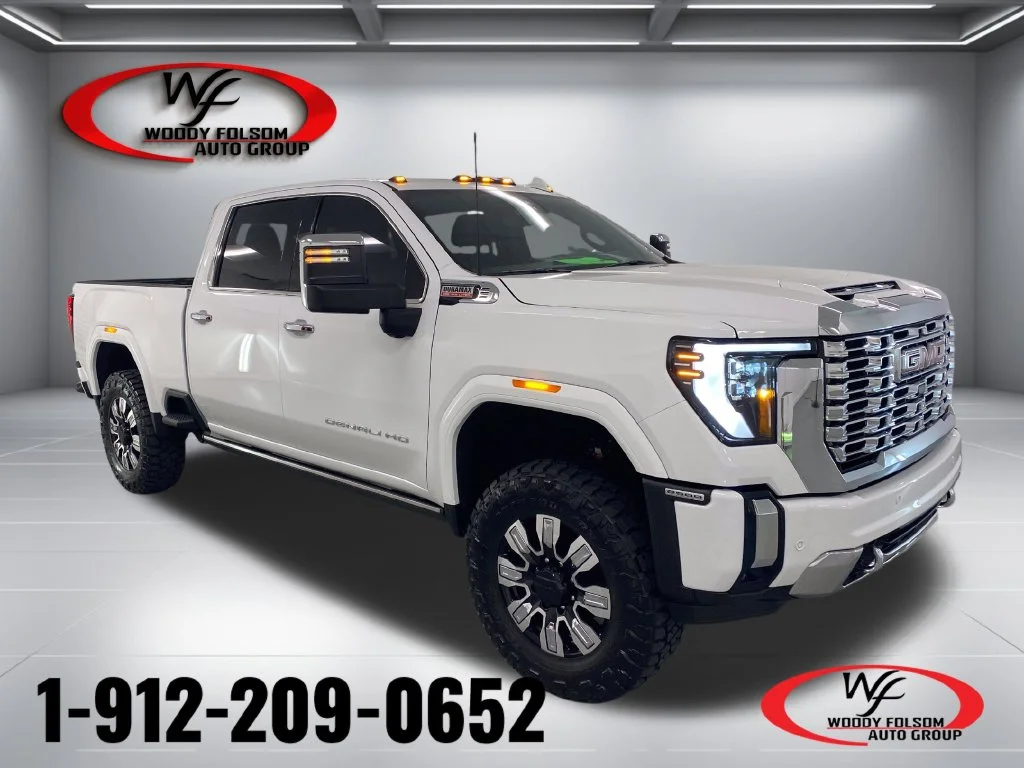 Used 2024 White GMC Denali image 1