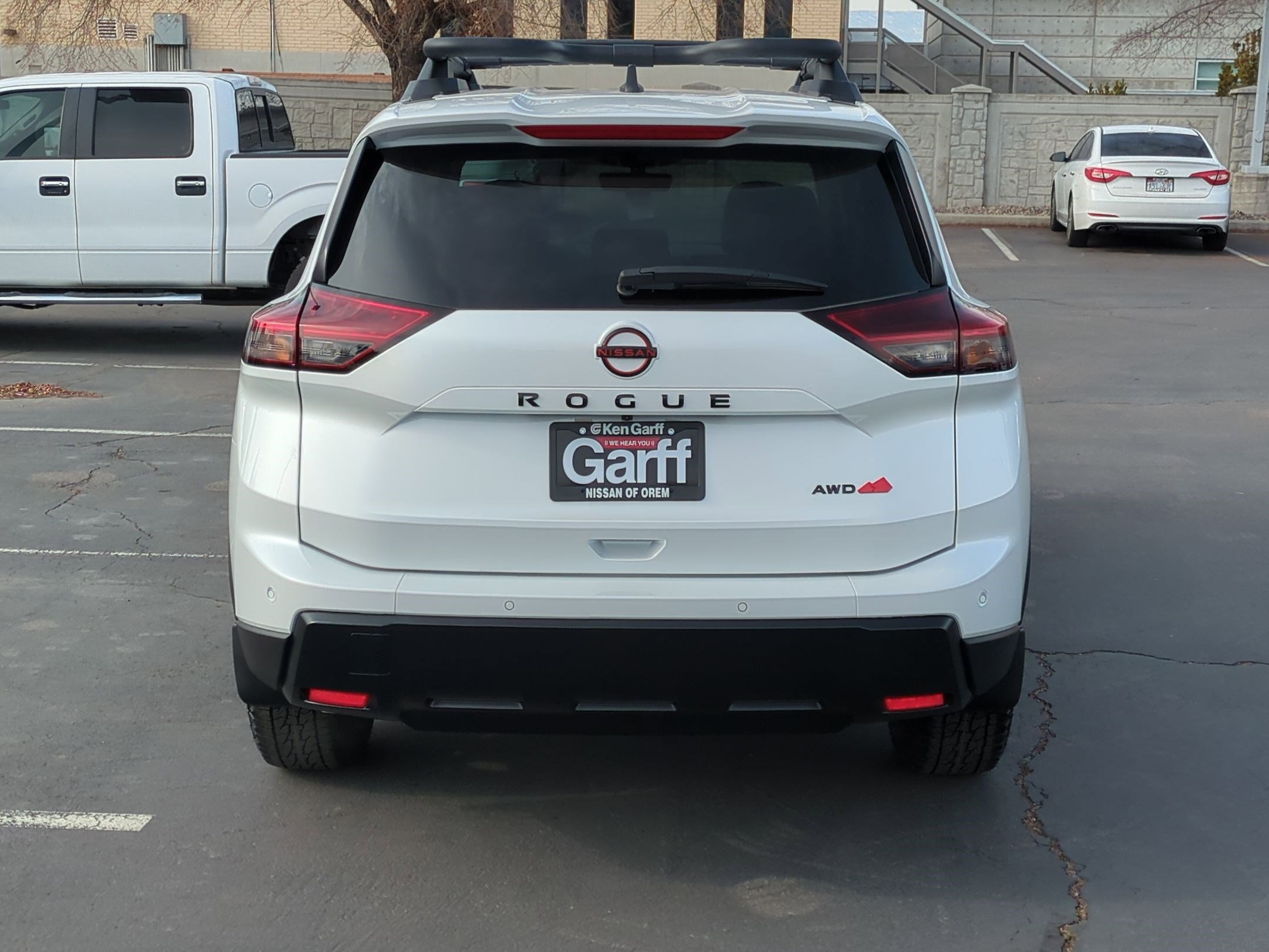 New 2026 Everest White Pearl TriCoat Nissan Rock Creek® image 4