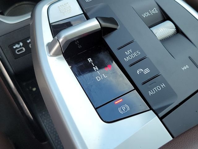 Used 2024 White BMW xDrive28i image 26