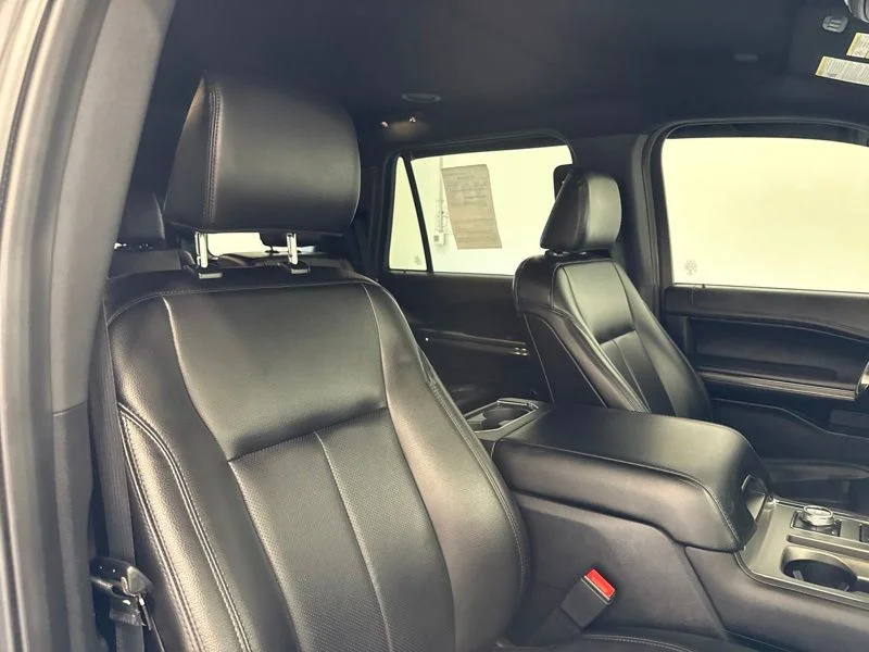 Used 2021 Black Ford XLT image 17