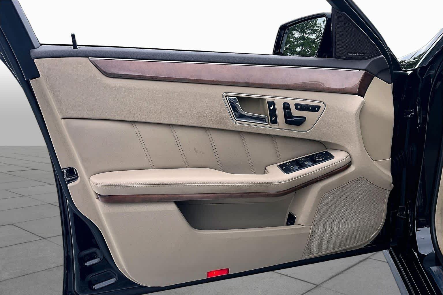 Used 2011 Obsidian Black Metallic Mercedes-Benz E 350 Luxury image 21