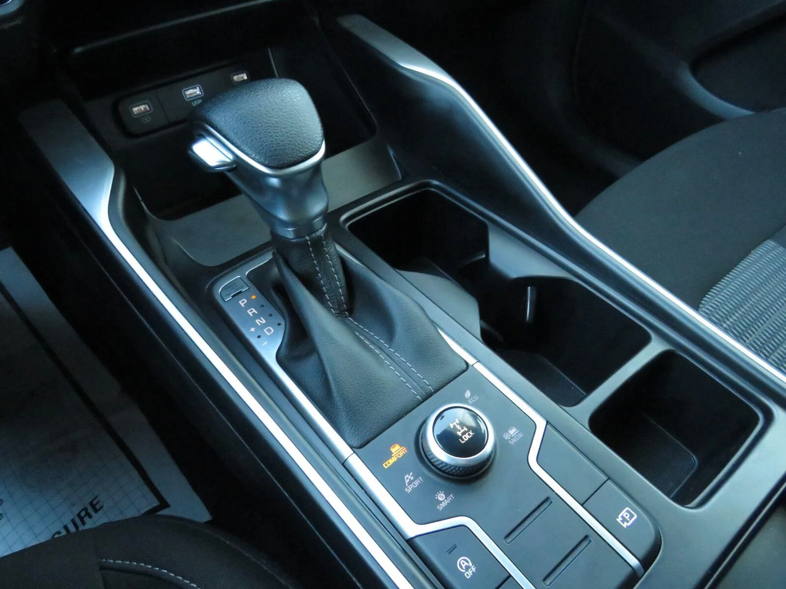 Used 2022 Gravity Gray Kia LX image 31