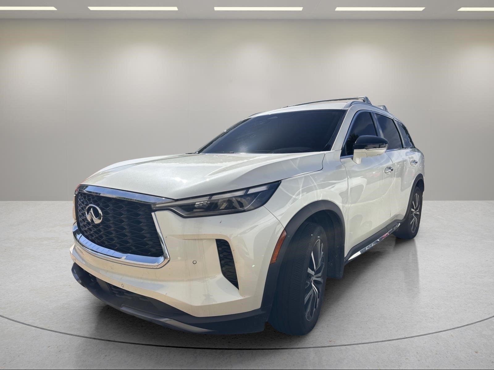Used 2024 Majestic White INFINITI SENSORY image 2