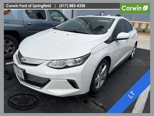 Used 2017 Summit White Chevrolet LT image 1