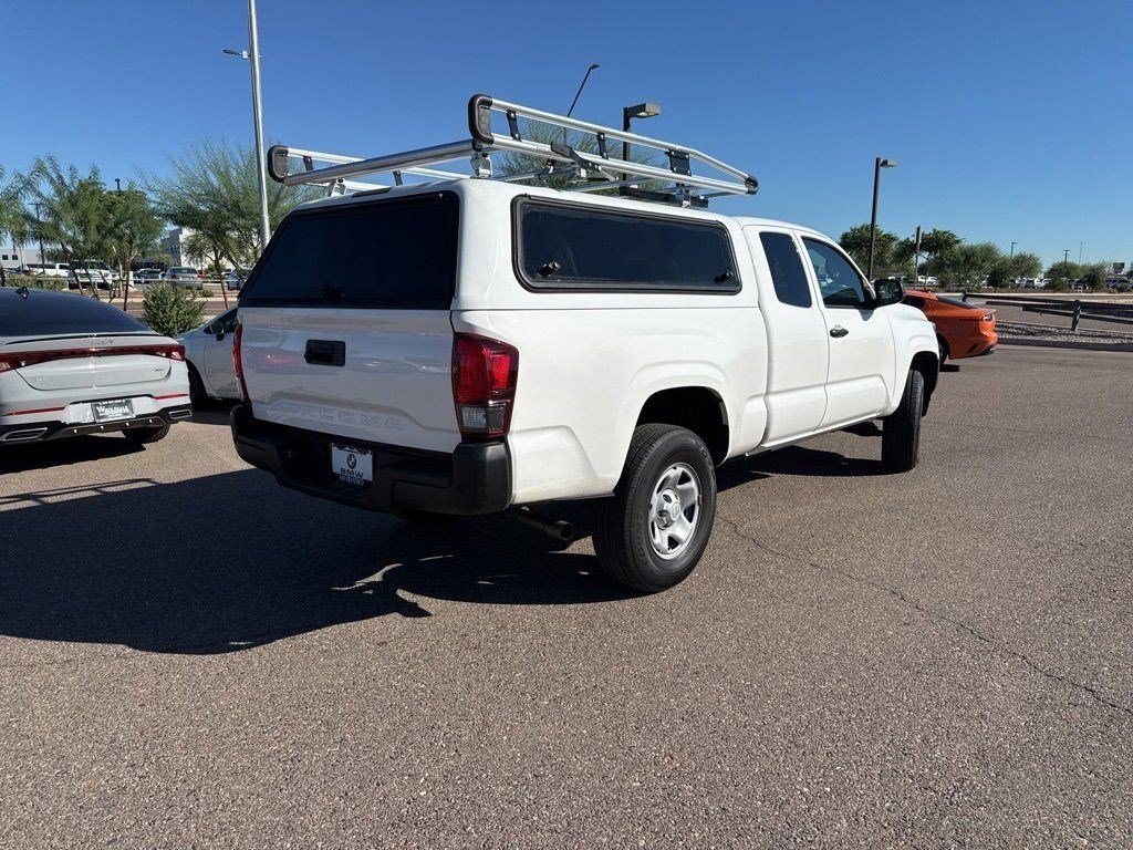 2022 Toyota Tacoma SR photo 3