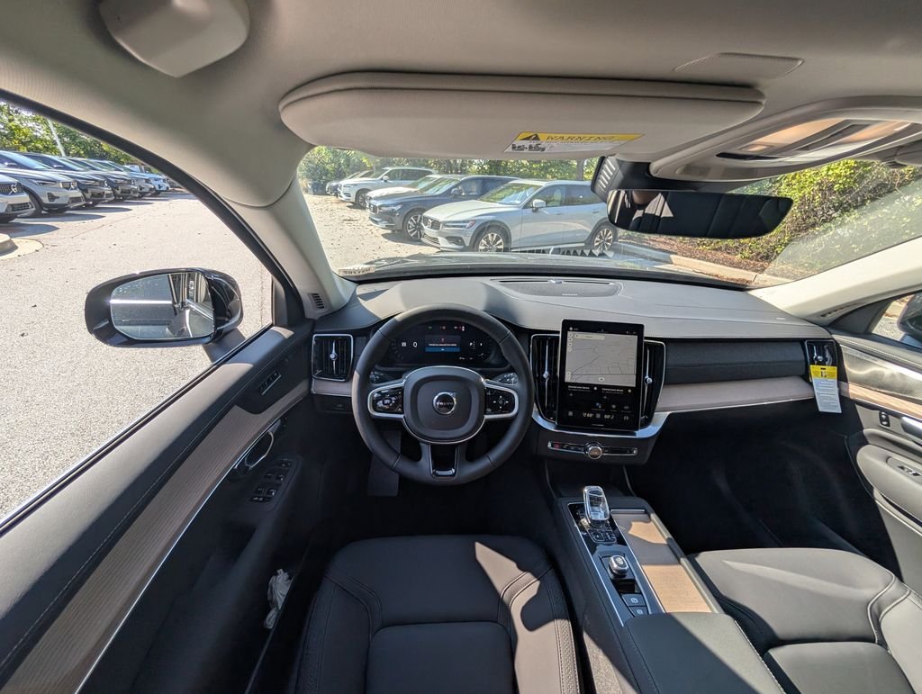 2026 Volvo XC90 Plus - Photo 13
