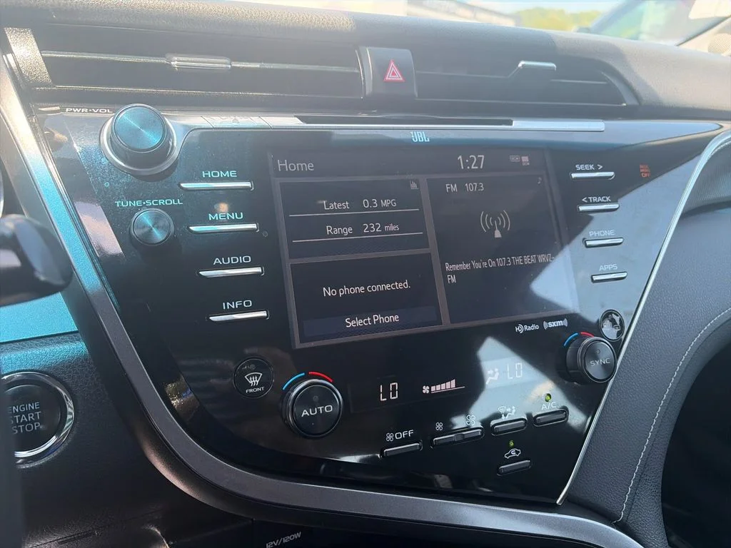 Used 2018 Black Toyota XSE V6 image 21