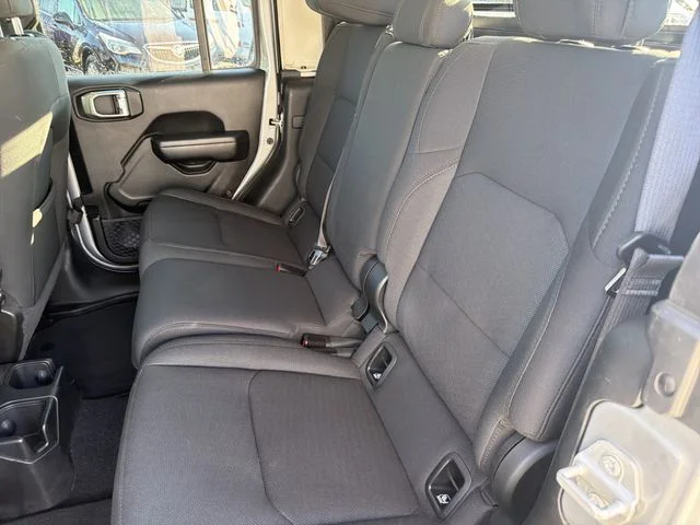 Used 2020 Silver Jeep Altitude image 12