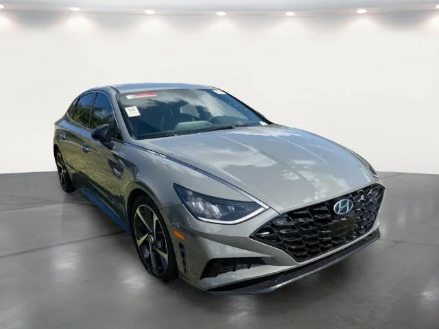 Used 2021 Gray Hyundai SEL Plus image 7