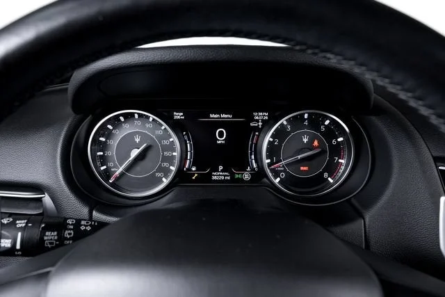 Used 2021 Nero Maserati  image 36