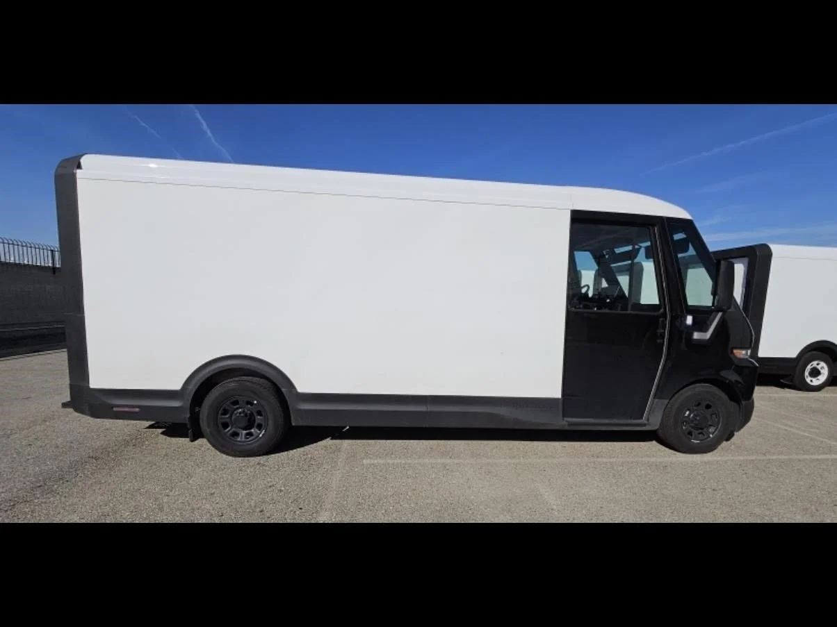 Used 2023 Black BrightDrop EJY image 15