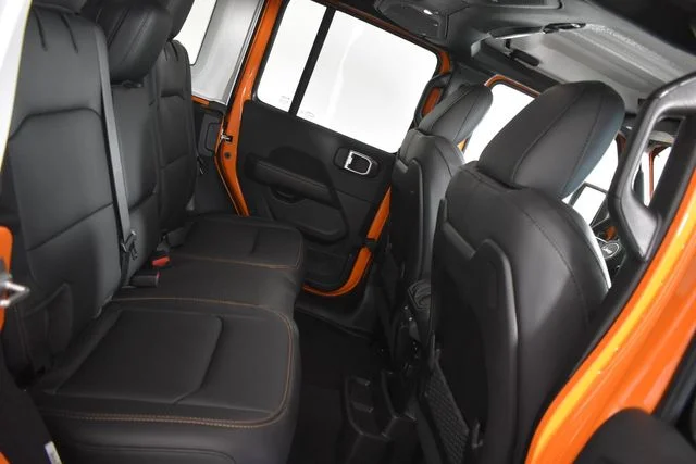 New 2026 Joose Exterior Paint Jeep Sahara image 17