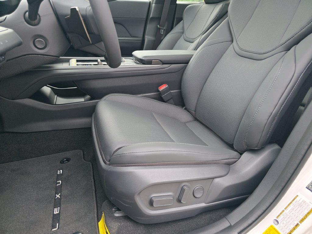 New 2026 Ultra White Lexus PREMIUM image 6