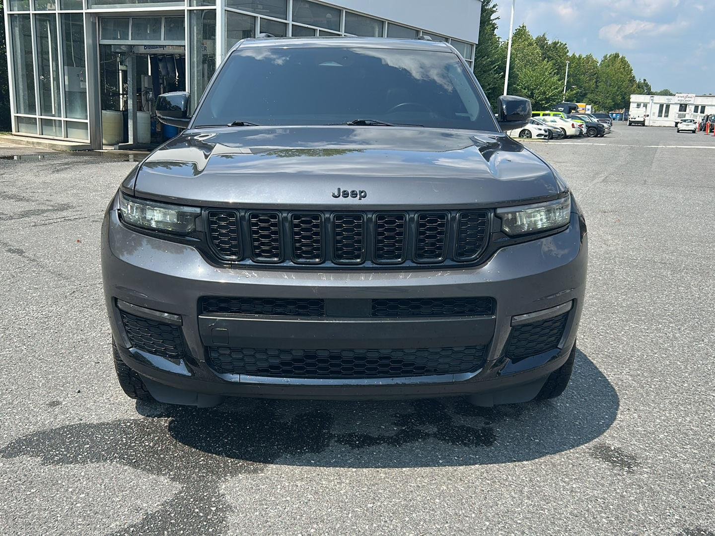 Used 2022 Baltic Gray Metallic Clearcoat Jeep Limited image 8