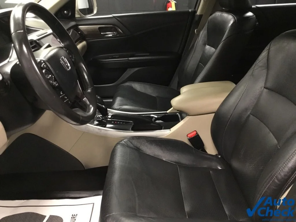 Used 2017 Beige Honda EX-L image 23