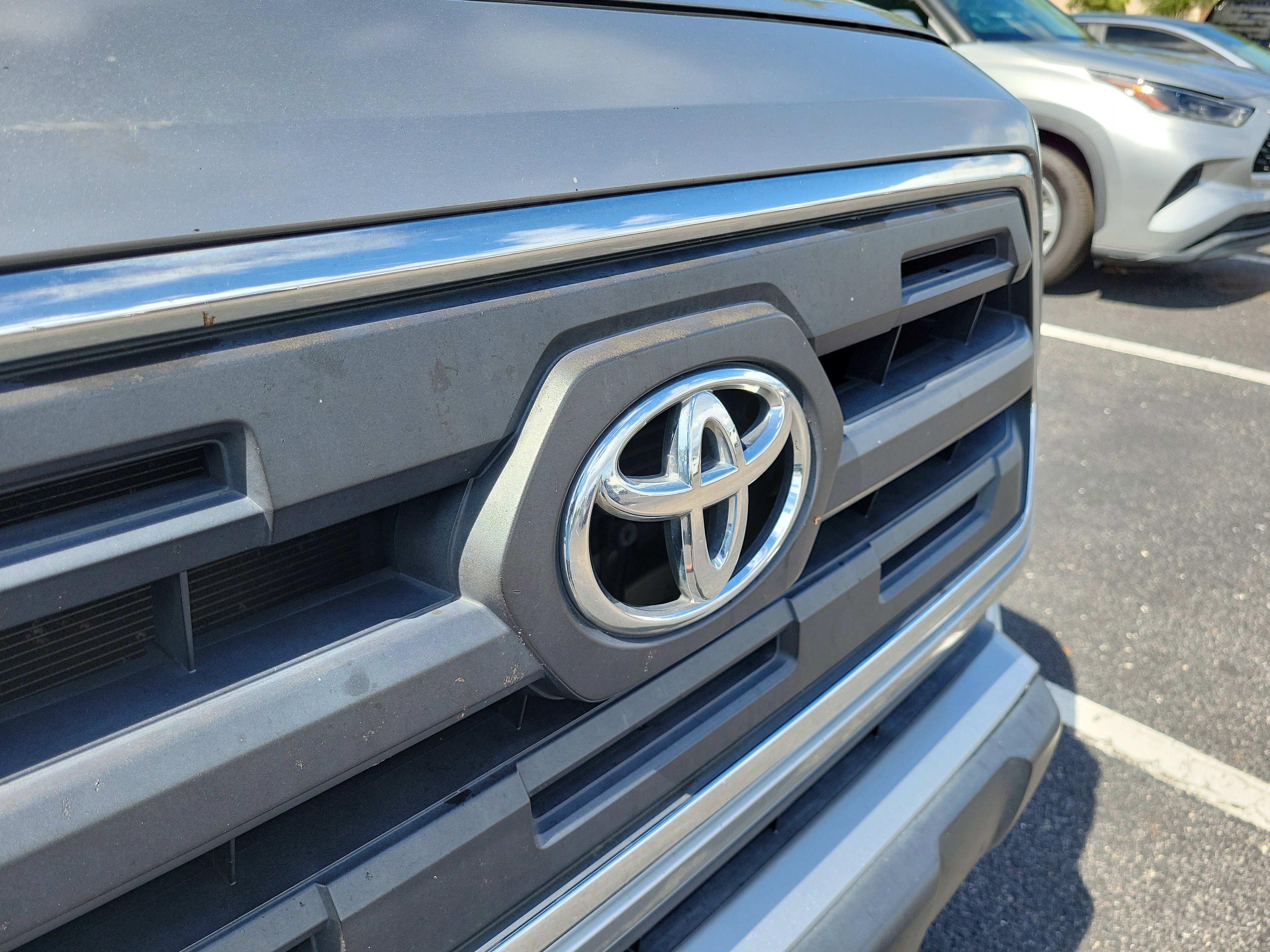 Used 2017 Silver Sky Metallic Toyota SR5 image 9