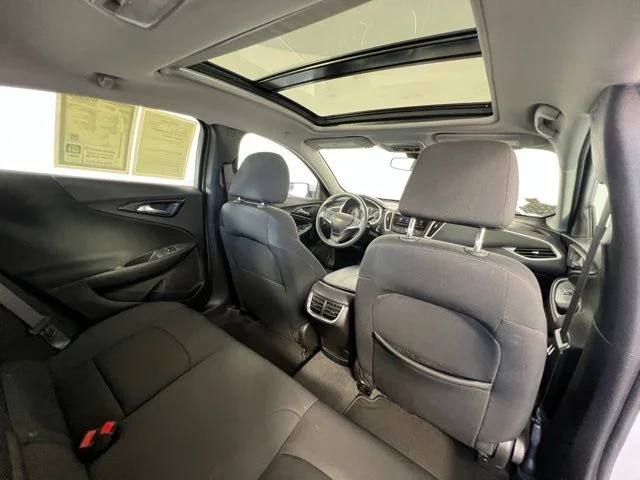 Used 2024 White Chevrolet LT image 34