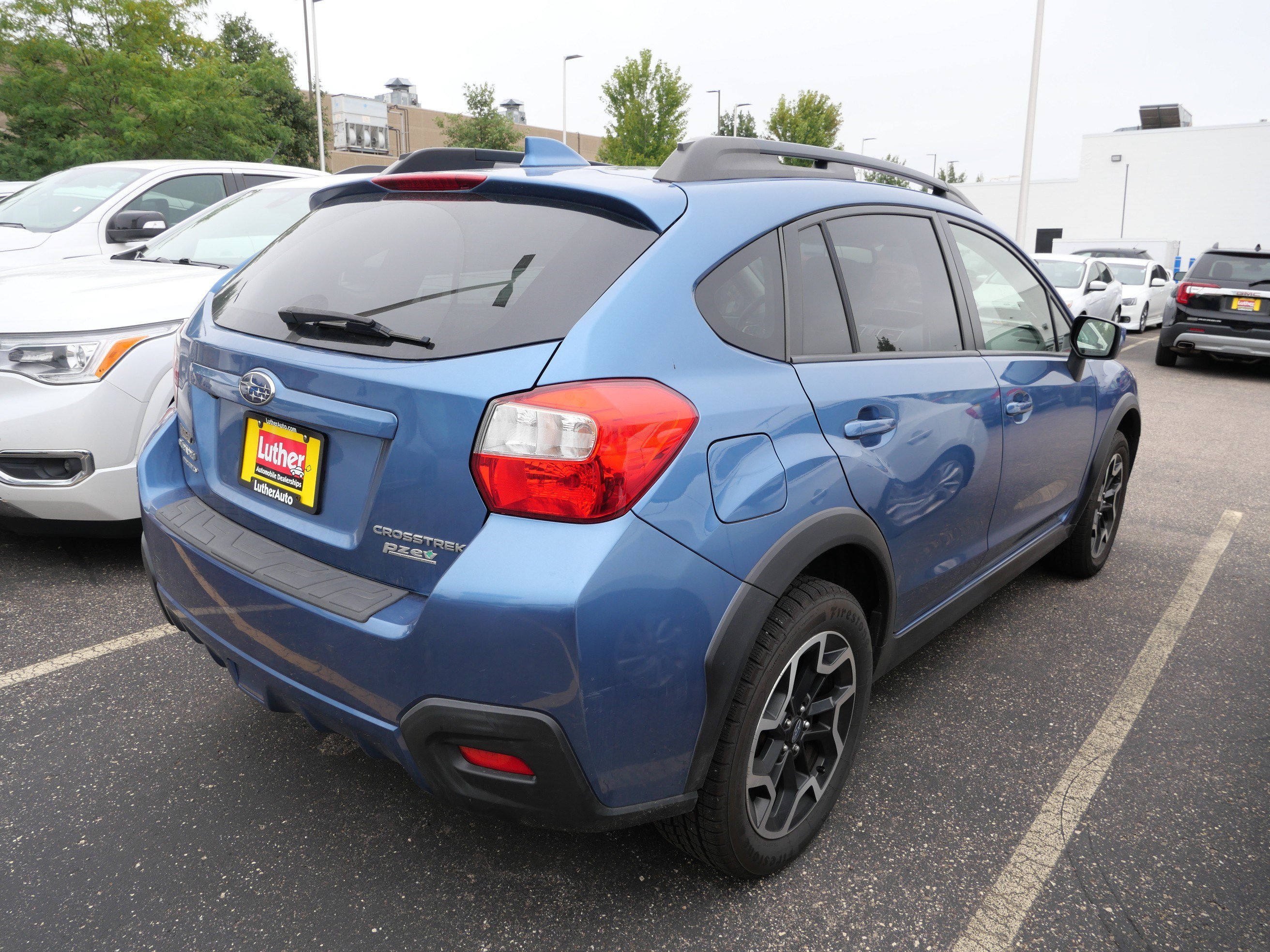 Used 2016 Quartz Blue Pearl Subaru Premium image 4