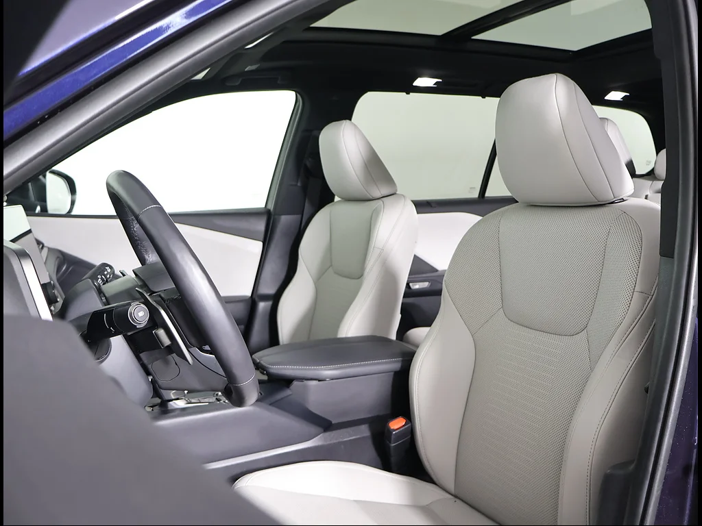 Certified Used 2025 NIGHTFALL MICA Lexus Premium image 7