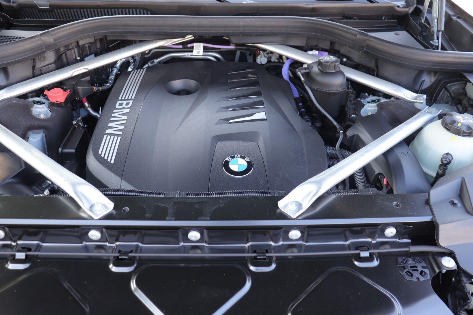 Used 2026 GRAY BMW xDrive40i image 43