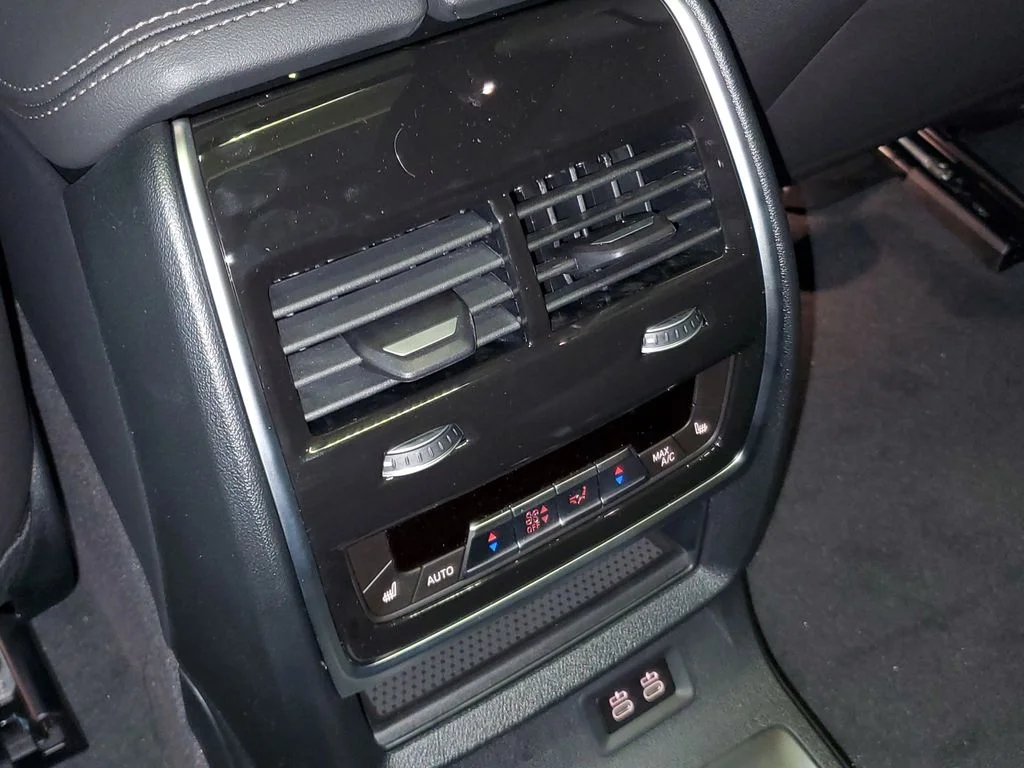 New 2027 Black BMW xDrive40i image 13