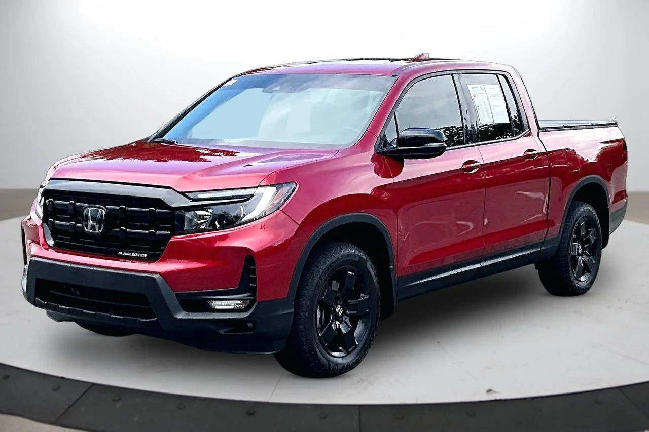 Used 2025  Honda Black Edition image 4