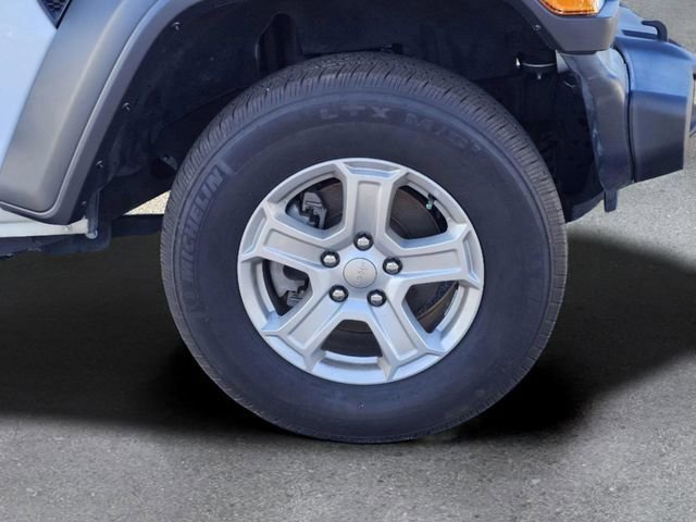 Used 2020 White Jeep Sport S image 5
