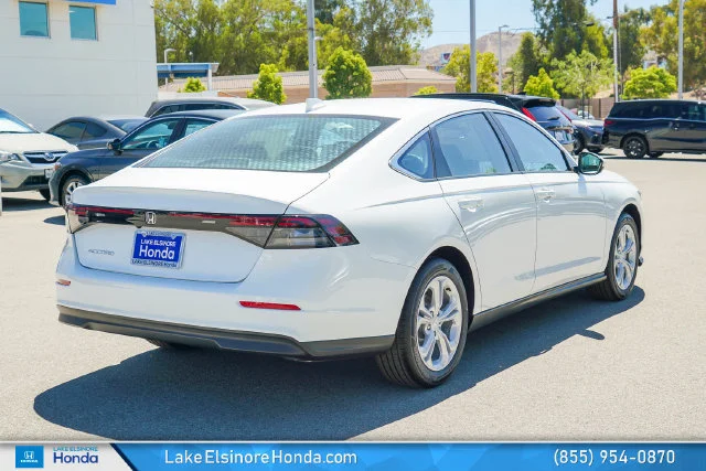 New 2026 Platinum White Pearl Honda LX image 7