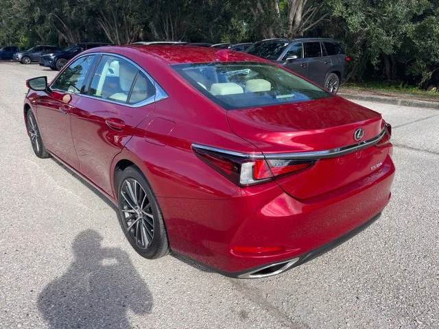 Certified Used 2025 Matador Red Mica Lexus ES 350 image 4