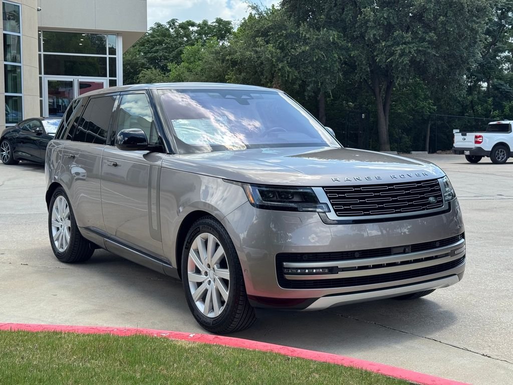 Certified Used 2023 Gray Land Rover SE image 10