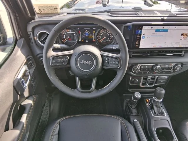 New 2026 Black Clear-Coat Exterior Paint Jeep Sahara image 13