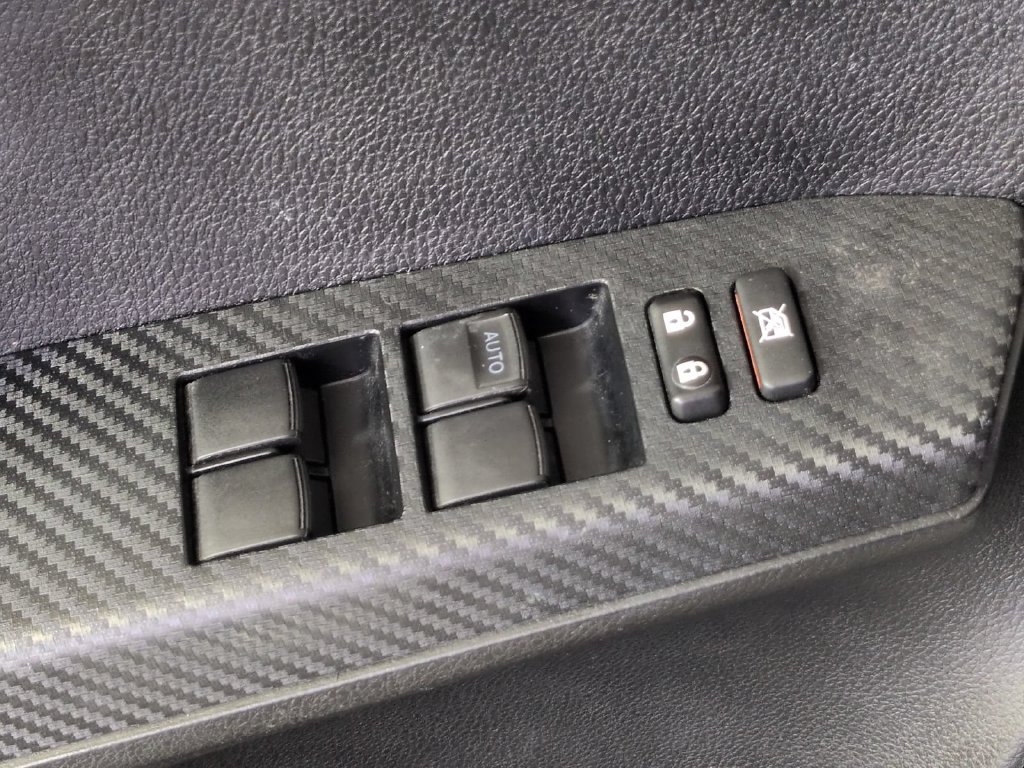 2015 Toyota RAV4 XLE - Photo 39
