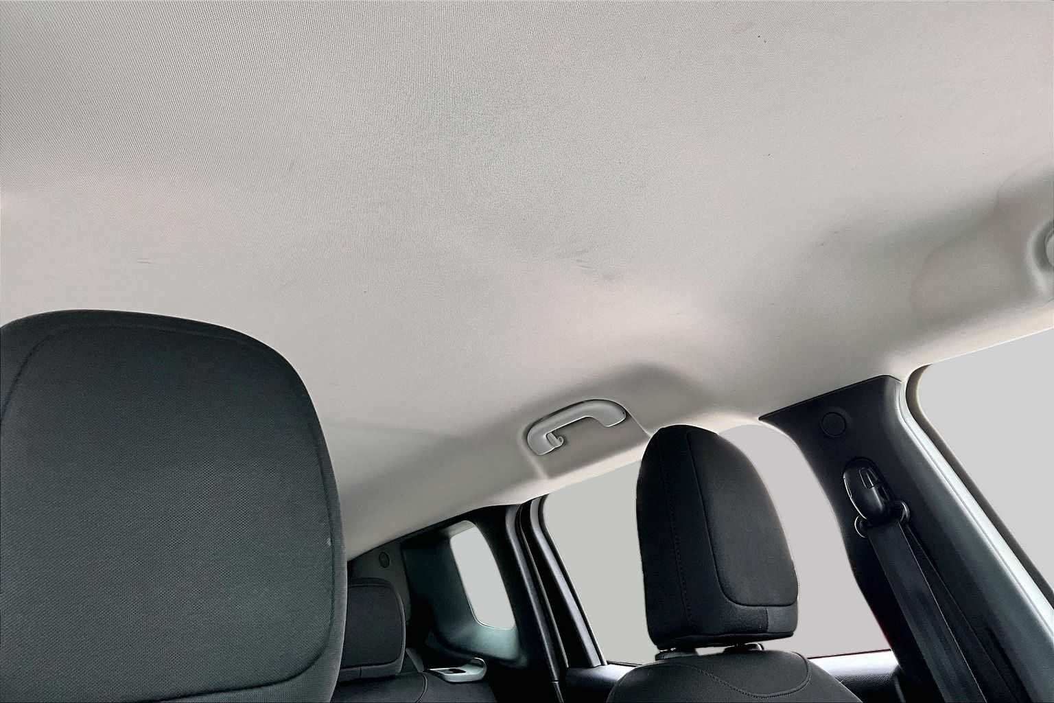 Used 2017 Alpine White Jeep Sport image 14