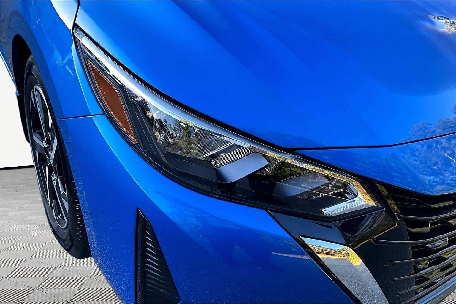 Used 2024 Electric Blue Metallic Nissan SV image 28