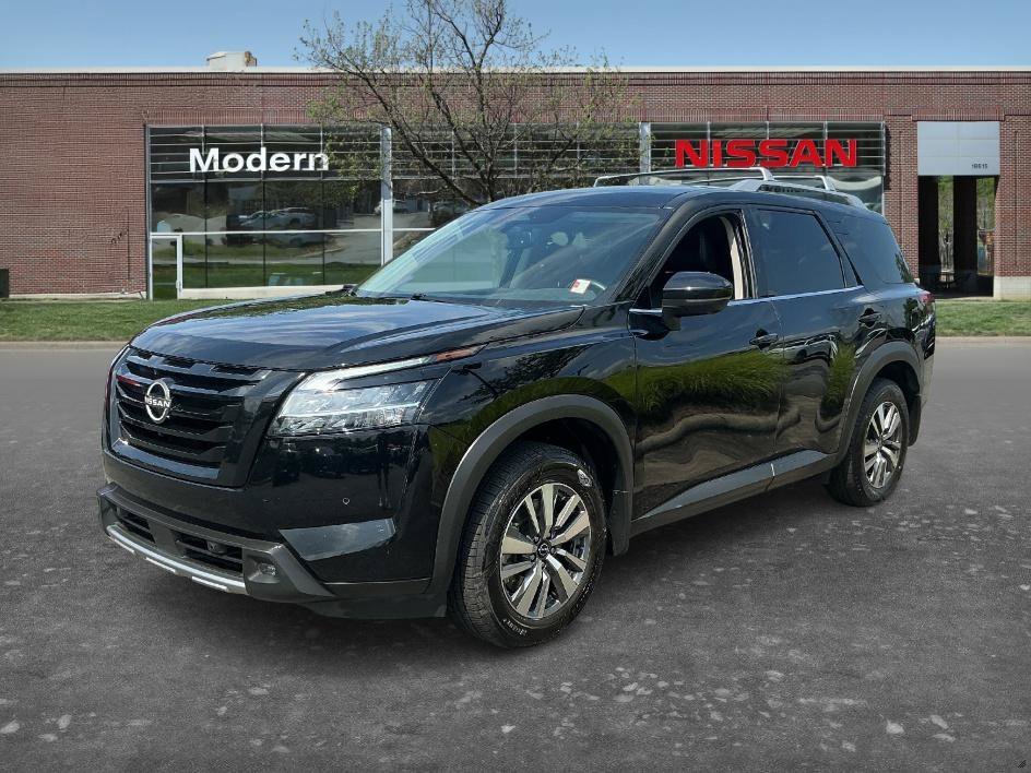 Used 2022 Super Black Nissan SL image 1