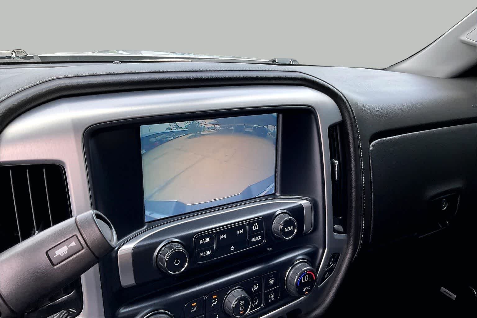 Used 2018 Quicksilver Metallic GMC SLT image 26