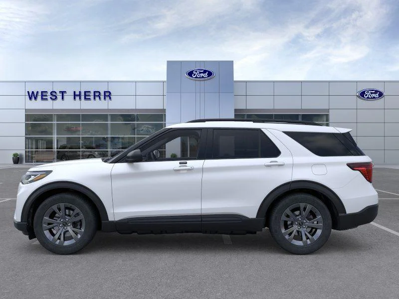 New 2026 Star White Ford Active image 3