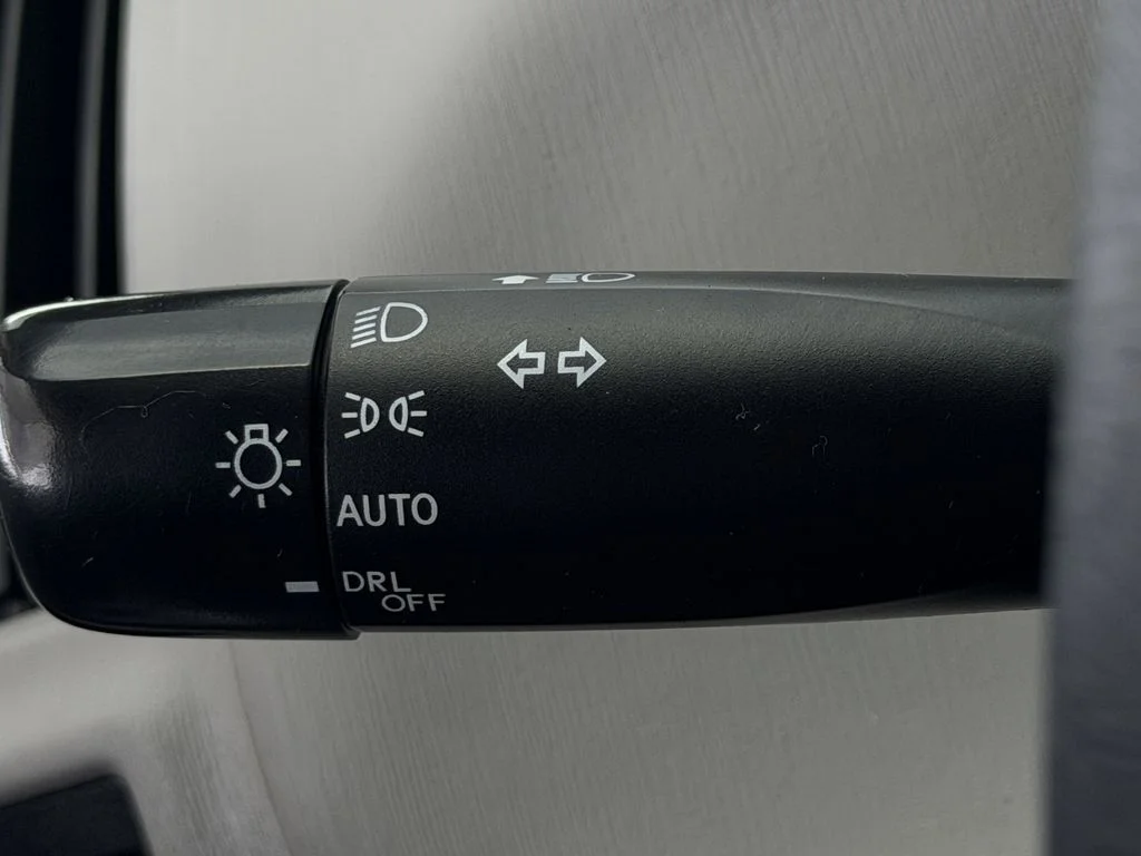 Used 2017 Gray Toyota Three image 22